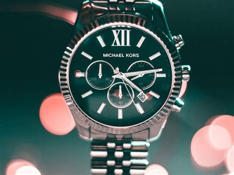 como saber se um relógio michael kors é original|check michael kors watch serial number.